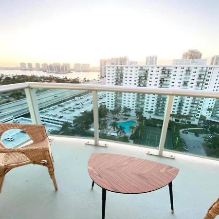 Zen Vacation Rentals Modern Penthouse Across Ocean Miami Beach Kültér fotó