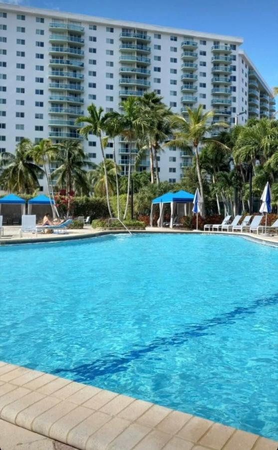 Zen Vacation Rentals Modern Penthouse Across Ocean Miami Beach Kültér fotó