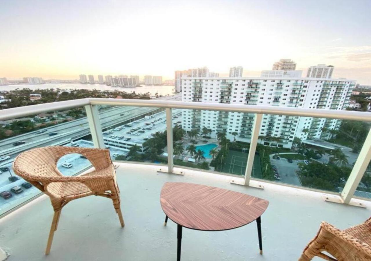 Zen Vacation Rentals Modern Penthouse Across Ocean Miami Beach Kültér fotó